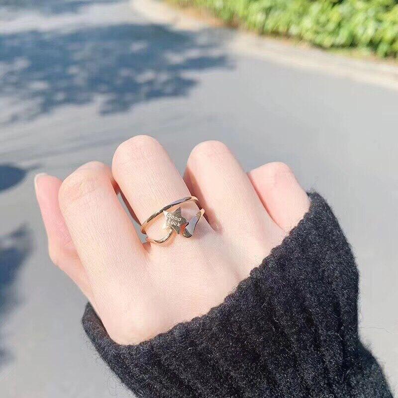 Korean Style Rose Gold Star Titanium Steel Ring for Women Size 6 розового золота
Korean Style Rose Gold Star Titanium Steel Ring for Women Size 6 розового золота