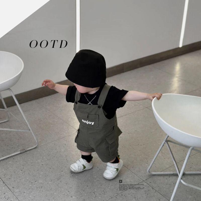 INS K-style 2024 Spring/Summer Baby Boy and Infant Baby Suspenders Cargo Overalls Spring/Summer Pocket Jumpsuit Striped T-Shirt 100 cm
INS K-style 2024 Spring/Summer Baby Boy and Infant Baby Suspenders Cargo Overalls Spring/Summer Pocket Jumpsuit Striped T-Shirt 100 cm