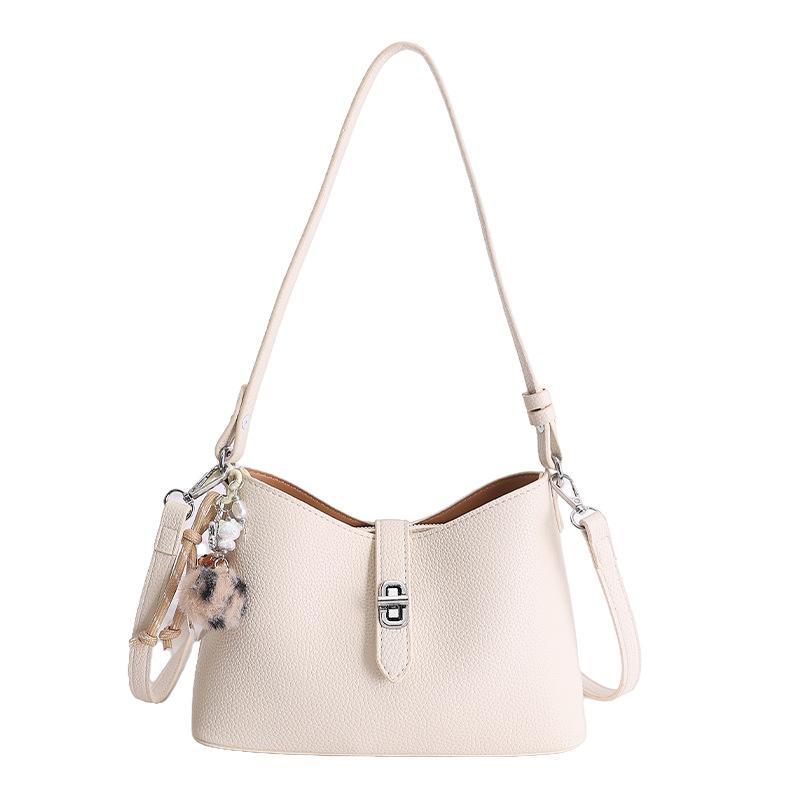 New Temperament Armpit Bag Women s Bag Fashionable Soft Leather Handbag Shoulder Bag Elegant and Fashionable Commuter Crossbody Bag No pendant model білий
New Temperament Armpit Bag Women s Bag Fashionable Soft Leather Handbag Shoulder Bag Elegant and Fashionable Commuter Crossbody Bag No pendant model білий