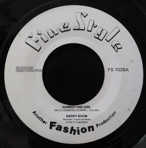 7inch Record BARRY BOOM / THE A-CLASS CREW, BARR - Number One Girl / Forest Hill Rock FS7028 Fine Style 1989 UK Reggae, Ska & Dub Used
7inch Record BARRY BOOM / THE A-CLASS CREW, BARR - Number One Girl / Forest Hill Rock FS7028 Fine Style 1989 UK Reggae, Ska & Dub Used