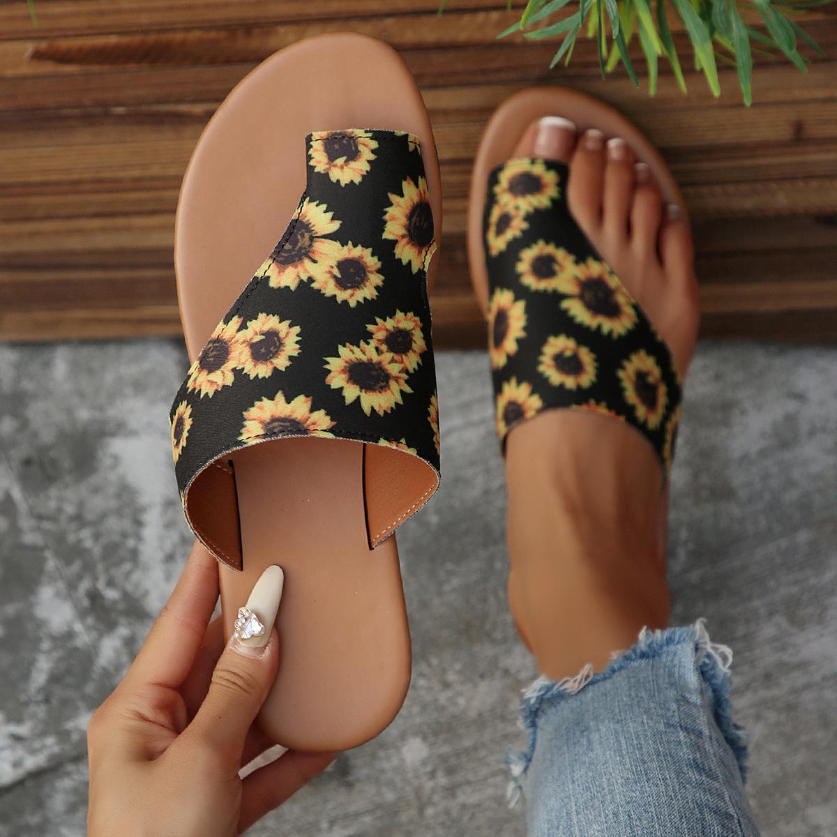 Foreign trade large size 2025 women s tow summer new European and American style flat bottom flat heel print toe cool slippers 36 жёлтый
Foreign trade large size 2025 women s tow summer new European and American style flat bottom flat heel print toe cool slippers 36 жёлтый
