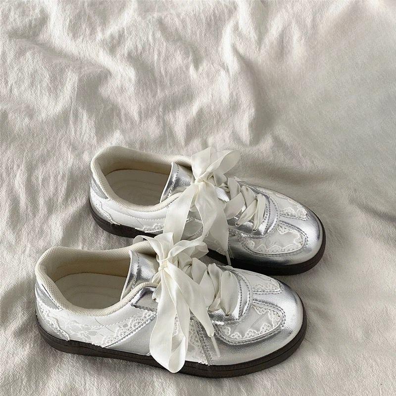 Новая обувь De Xun — это ретро-повседневные спортивные кроссовки и универсальная обувь на плоской подошве. 40 серебряный
Новая обувь De Xun — это ретро-повседневные спортивные кроссовки и универсальная обувь на плоской подошве. 40 серебряный