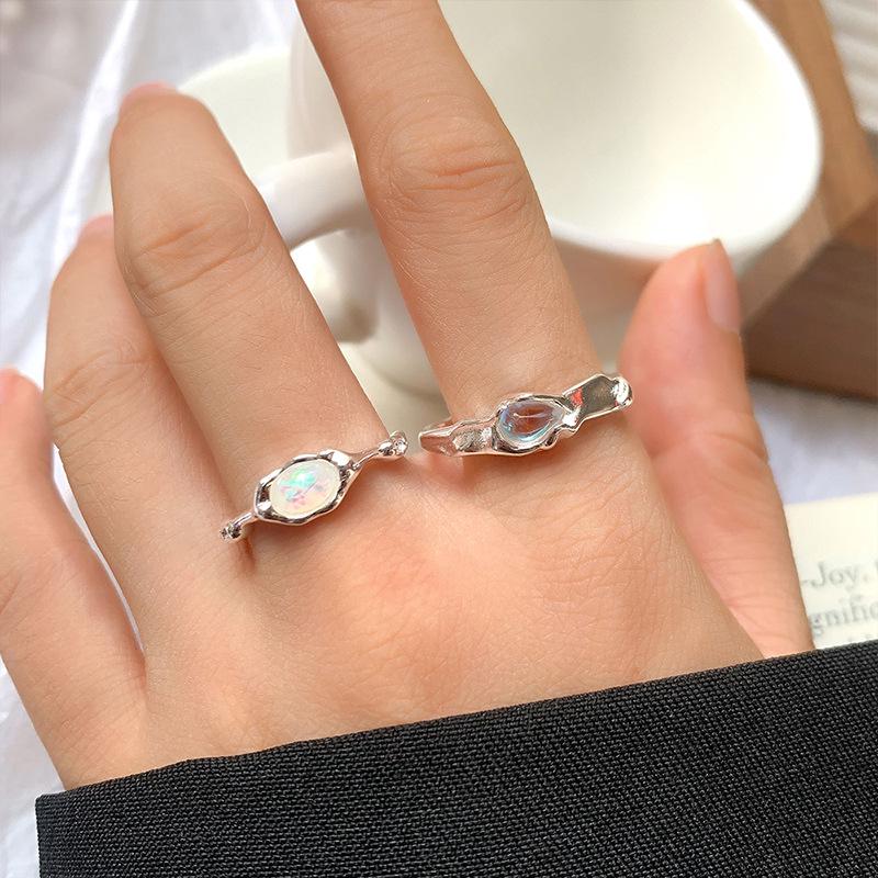 Lan Zhi 925 Sterling Silver Moonstone Ring - Women s Ins Niche Design, Luxury High-End Jewelry, Non-Fading. Adjustable
Lan Zhi 925 Sterling Silver Moonstone Ring - Women s Ins Niche Design, Luxury High-End Jewelry, Non-Fading. Adjustable