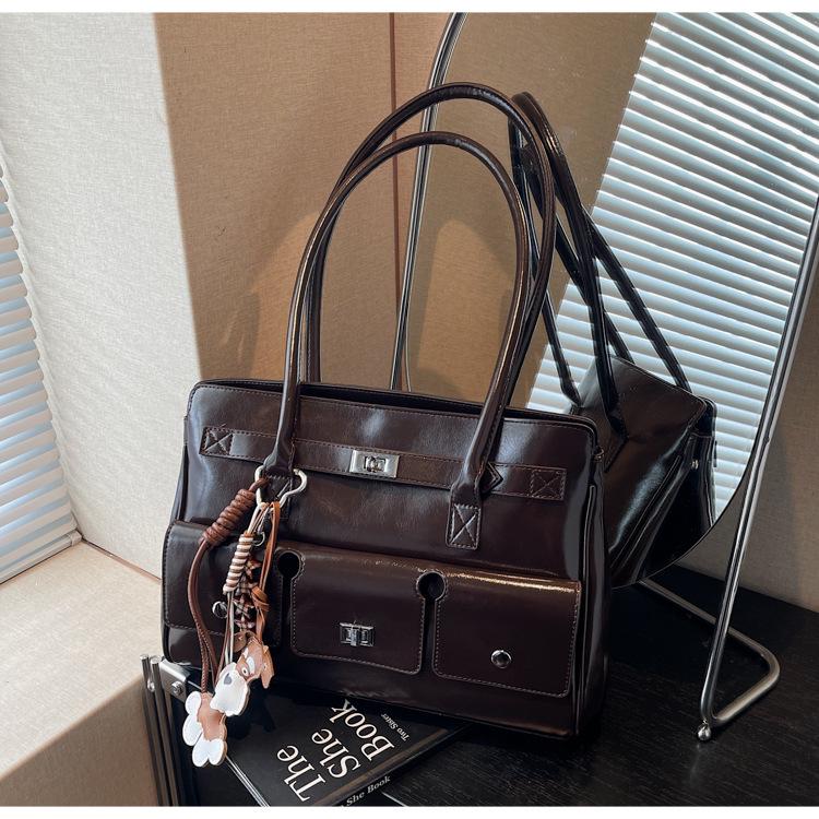 Women s Retro Multi-Pocket Commuter Handbag One Size #98119
Women s Retro Multi-Pocket Commuter Handbag One Size #98119