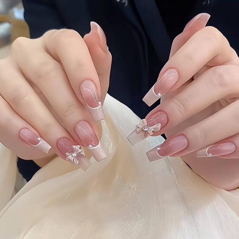Sweet Pure Temperament Nail Stickers: 24-Piece French Bow False Nails Wearable Manicure Set Glue Variant
Sweet Pure Temperament Nail Stickers: 24-Piece French Bow False Nails Wearable Manicure Set Glue Variant