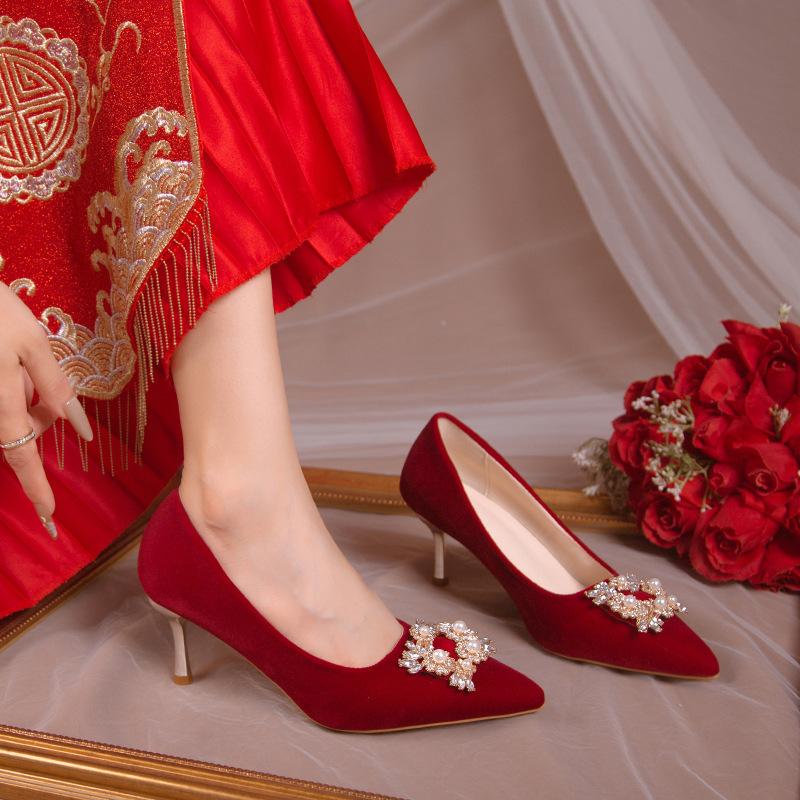 Wedding shoes, bride shoes, red stiletto heels, spring women s autumn 2025 new models are not tired, toasting show clothes for marriage 34
Wedding shoes, bride shoes, red stiletto heels, spring women s autumn 2025 new models are not tired, toasting show clothes for marriage 34