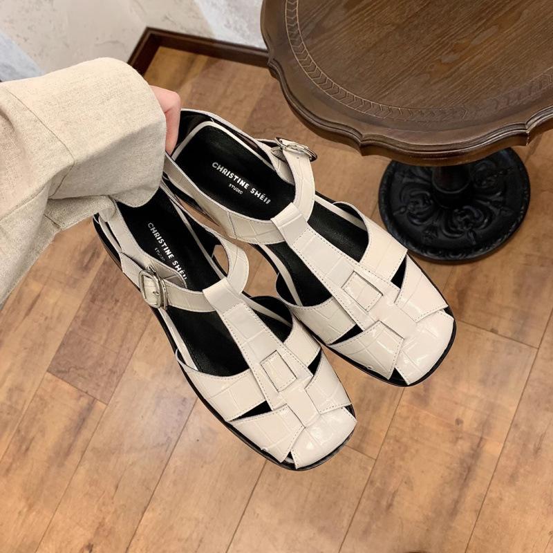 Shoes square head woven hollow baotou flat-soled sandals women s pig cage shoes summer 40
Shoes square head woven hollow baotou flat-soled sandals women s pig cage shoes summer 40