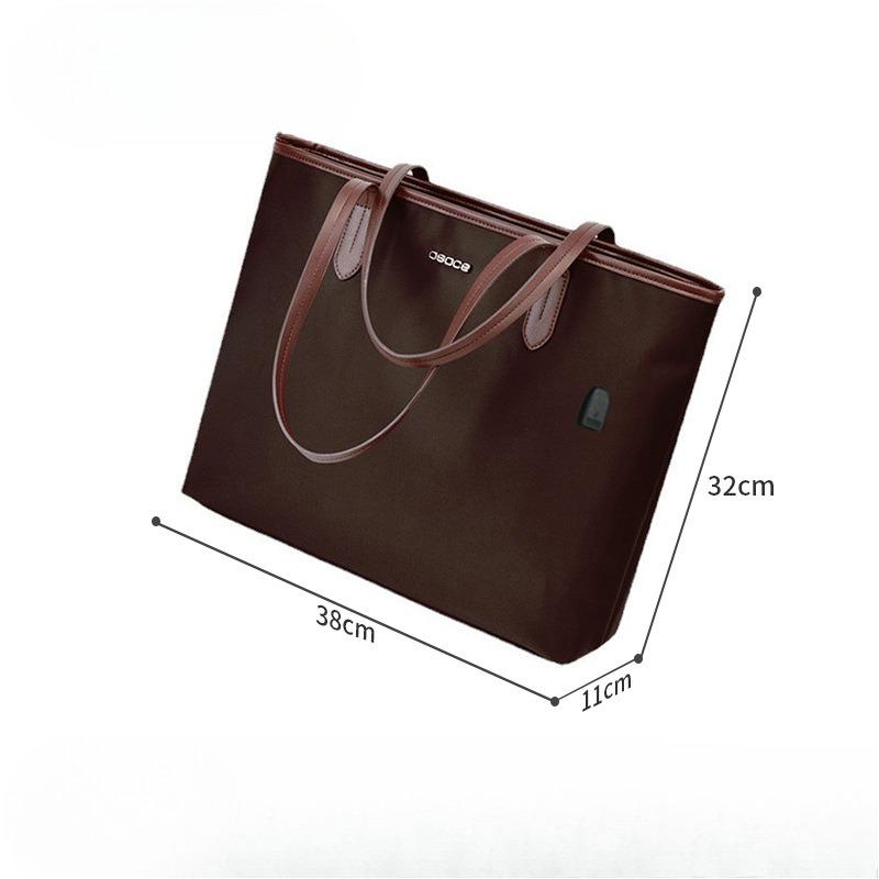 Модная женская сумка через плечо, корейская версия универсальной портативной сумки через плечо большой емкости с зарядкой через USB кофейный
Модная женская сумка через плечо, корейская версия универсальной портативной сумки через плечо большой емкости с зарядкой через USB кофейный