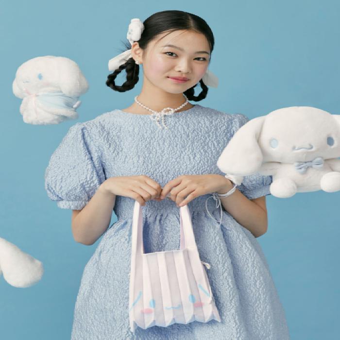 Joseph & Stacey Lucky Pleats Трикотажная маленькая женская сумка CinnamoRoll кремово-белого цвета
Joseph & Stacey Lucky Pleats Трикотажная маленькая женская сумка CinnamoRoll кремово-белого цвета
