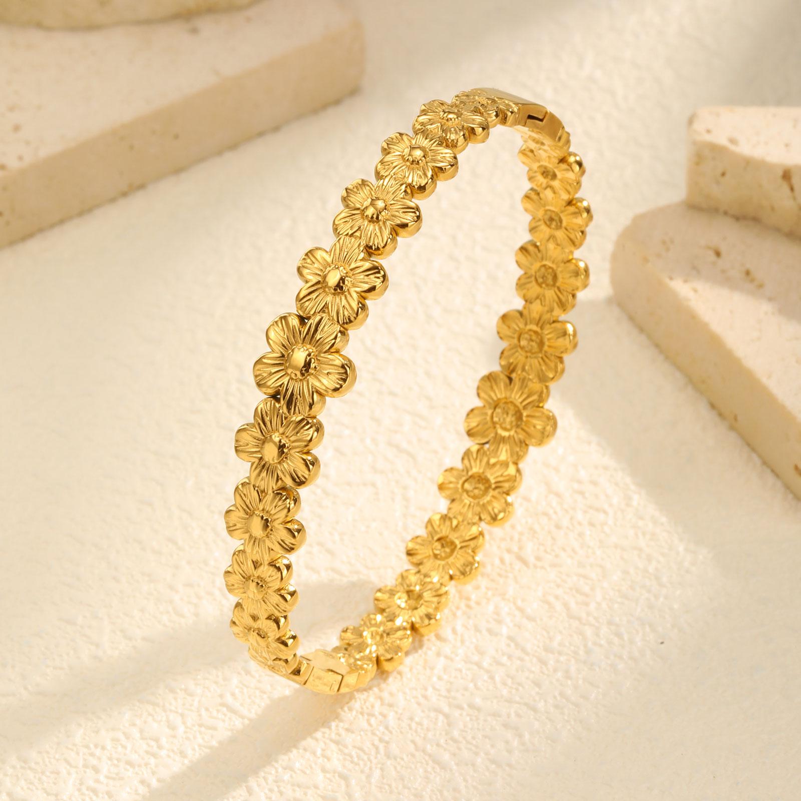 Trendy Flowers Hollow Heart Openable Bracelet,Gold Plated Women s Stainless Steel Bangle Bracelets,Classic Jewelry Party Gift
Trendy Flowers Hollow Heart Openable Bracelet,Gold Plated Women s Stainless Steel Bangle Bracelets,Classic Jewelry Party Gift