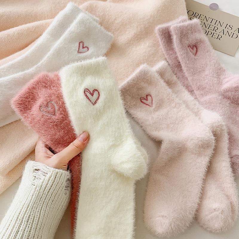 Mink Heart Velvet Socks for Women and Men Autumn and Winter Thicken Thermal Coral Velvet Sleep Plush Floor Socks Underwear
Mink Heart Velvet Socks for Women and Men Autumn and Winter Thicken Thermal Coral Velvet Sleep Plush Floor Socks Underwear
