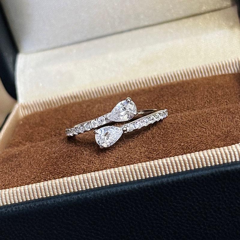 New Vintage 100% Pure 925 Sterling Silver Aaa Zircconia Water Drop Ring For Women Luxury Wedding Jewelry Adjustable Opening біле золото кольору
New Vintage 100% Pure 925 Sterling Silver Aaa Zircconia Water Drop Ring For Women Luxury Wedding Jewelry Adjustable Opening біле золото кольору
