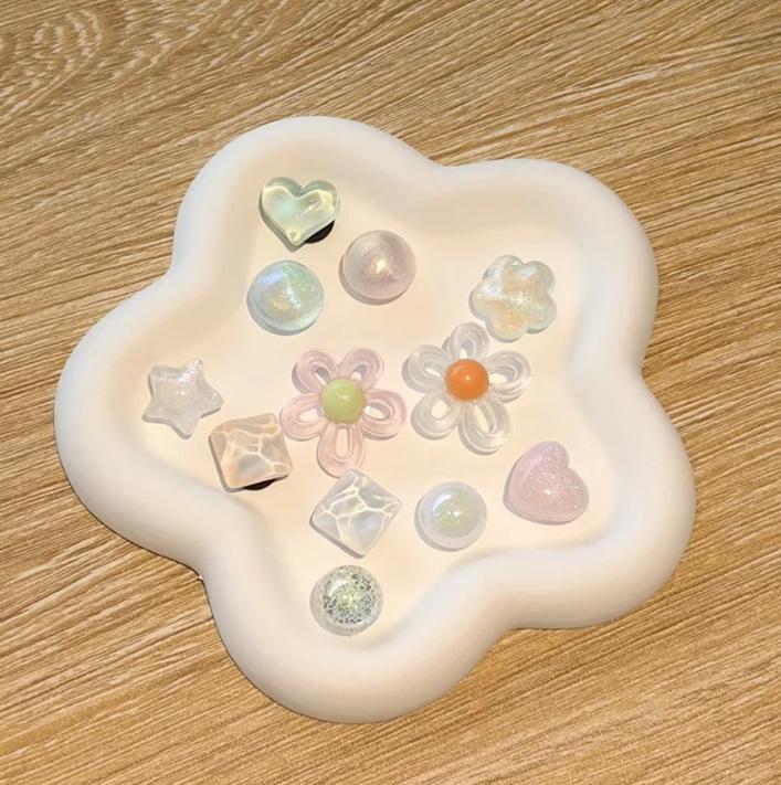 Cute Artificial Crystal Shoe Buckle Glitter Flower Shoe Charms Slippers Accessories Novelty Shoe Decorations Kid Girl Party Gift
Cute Artificial Crystal Shoe Buckle Glitter Flower Shoe Charms Slippers Accessories Novelty Shoe Decorations Kid Girl Party Gift