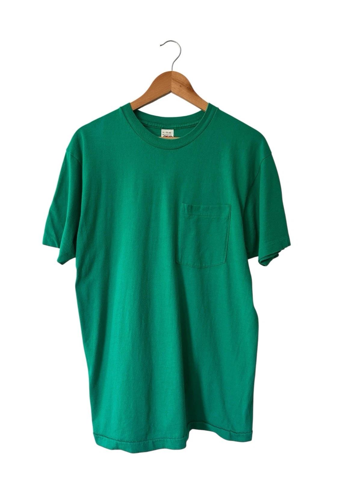 Vintage BVD Blank Green Pocket T Shirt Men’s Large USA Single Stitch M
Vintage BVD Blank Green Pocket T Shirt Men’s Large USA Single Stitch M