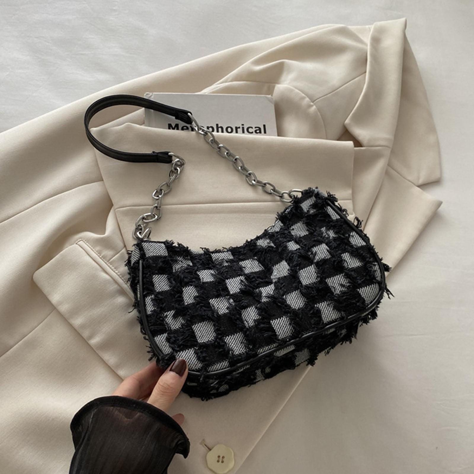 Женская джинсовая сумка-подмышка с кисточками и кисточками One Size чёрный
Женская джинсовая сумка-подмышка с кисточками и кисточками One Size чёрный