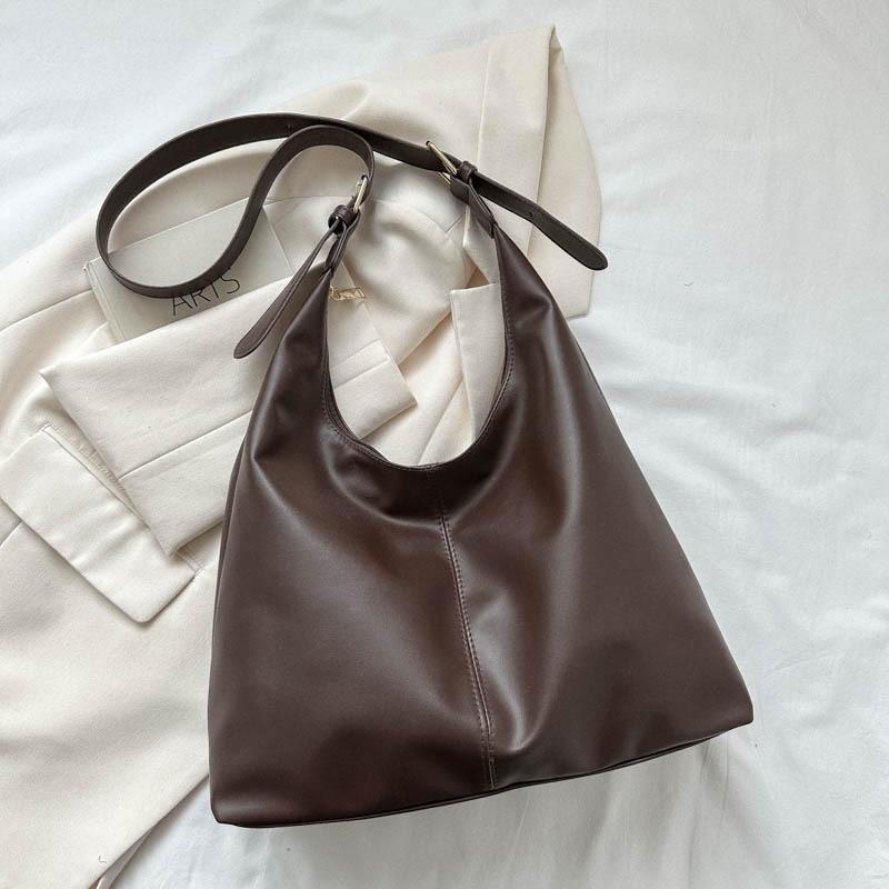 Тенденція нішевого тренду сумка-месенджер великої місткості 2024 зима нова модна ретро сумка повсякденна проста сумка через плече
Тенденція нішевого тренду сумка-месенджер великої місткості 2024 зима нова модна ретро сумка повсякденна проста сумка через плече