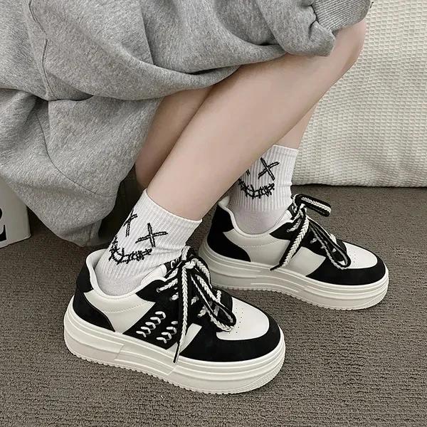 Spring/Summer/Autumn New Pine Cake Thick Sole Heightened Little White Shoes Women s Fashion Casual Sports Board Shoes
Spring/Summer/Autumn New Pine Cake Thick Sole Heightened Little White Shoes Women s Fashion Casual Sports Board Shoes