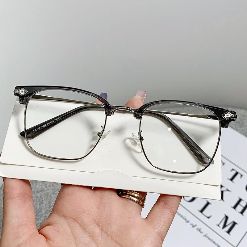 Tr2173 Personalized Square Metal Myopia Glasses Frame Female Literary Men Flat Mirror Holder Blue Light Eyes
Tr2173 Personalized Square Metal Myopia Glasses Frame Female Literary Men Flat Mirror Holder Blue Light Eyes