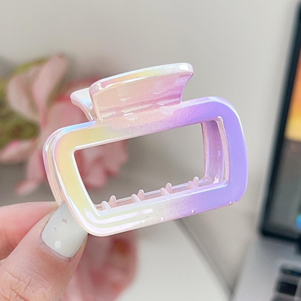 Illusory Color Gradient Hair Claw Elegant Geometry Shark Clip Cloud Shape Hair Claw Daily Style3
Illusory Color Gradient Hair Claw Elegant Geometry Shark Clip Cloud Shape Hair Claw Daily Style3