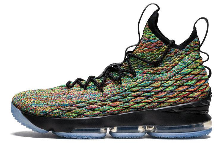 Nike LeBron 15 Чотири вершники 897648-901 42
Nike LeBron 15 Чотири вершники 897648-901 42
