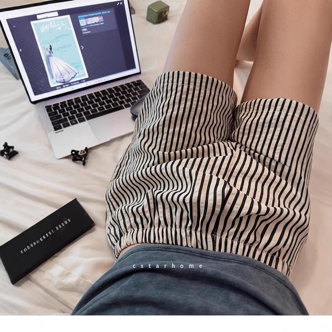 2025 Korean Style Striped Lazy Shorts: Slimming, Loose, Casual for Summer 2XL 
2025 Korean Style Striped Lazy Shorts: Slimming, Loose, Casual for Summer 2XL