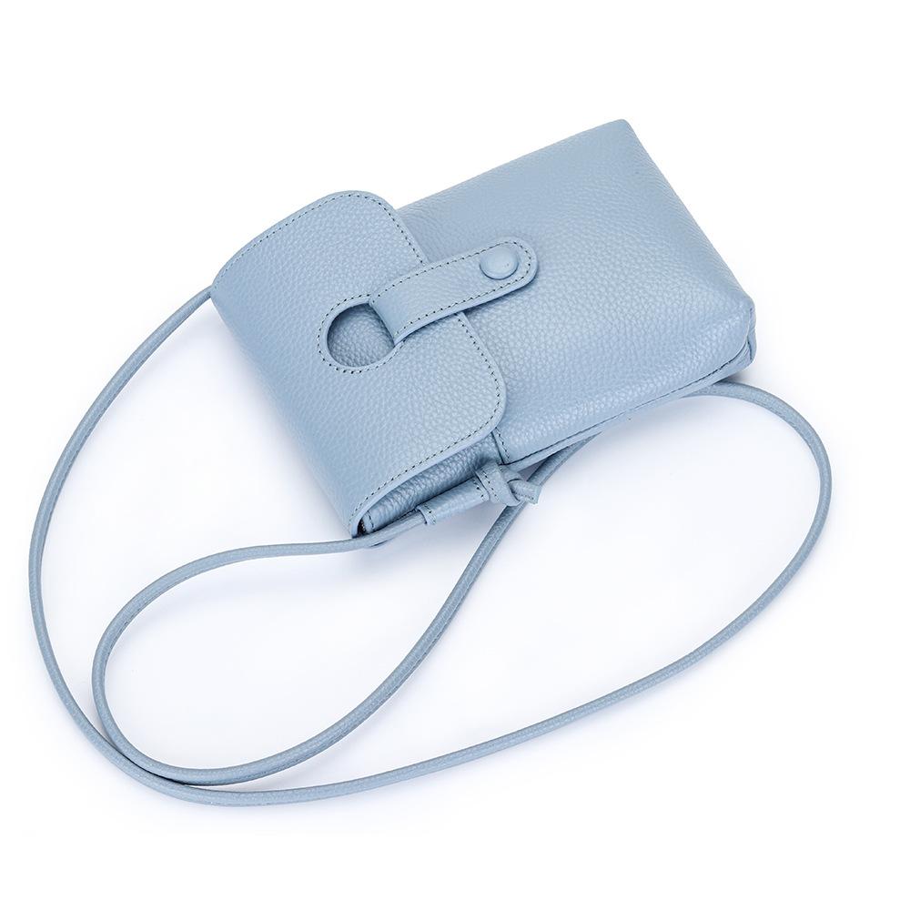 First layer cowhide women s bag new fashion casual shoulder messenger bag multi-function buckle small bag leather mobile phone bag
First layer cowhide women s bag new fashion casual shoulder messenger bag multi-function buckle small bag leather mobile phone bag