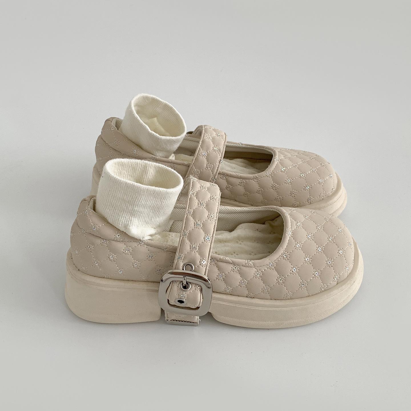 Ретро черные премиальные французские туфли-лодочки на платформе с мелким вырезом, женские, лето 2025, новые, универсальные туфли Мэри Джейн для ношения с юбкой 40 бежевый
Ретро черные премиальные французские туфли-лодочки на платформе с мелким вырезом, женские, лето 2025, новые, универсальные туфли Мэри Джейн для ношения с юбкой 40 бежевый