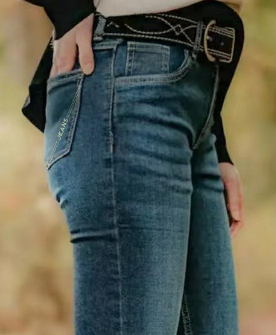 Cross Small Straight-Leg Stretchy Retro Blue Jeans with Embroidered Shield Back Pocket XL павлин голубой
Cross Small Straight-Leg Stretchy Retro Blue Jeans with Embroidered Shield Back Pocket XL павлин голубой