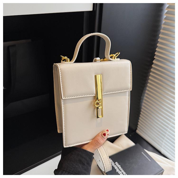 2025 Trend: Aesthetic Embossed Vertical Lock Casual Shoulder Bag білий
2025 Trend: Aesthetic Embossed Vertical Lock Casual Shoulder Bag білий