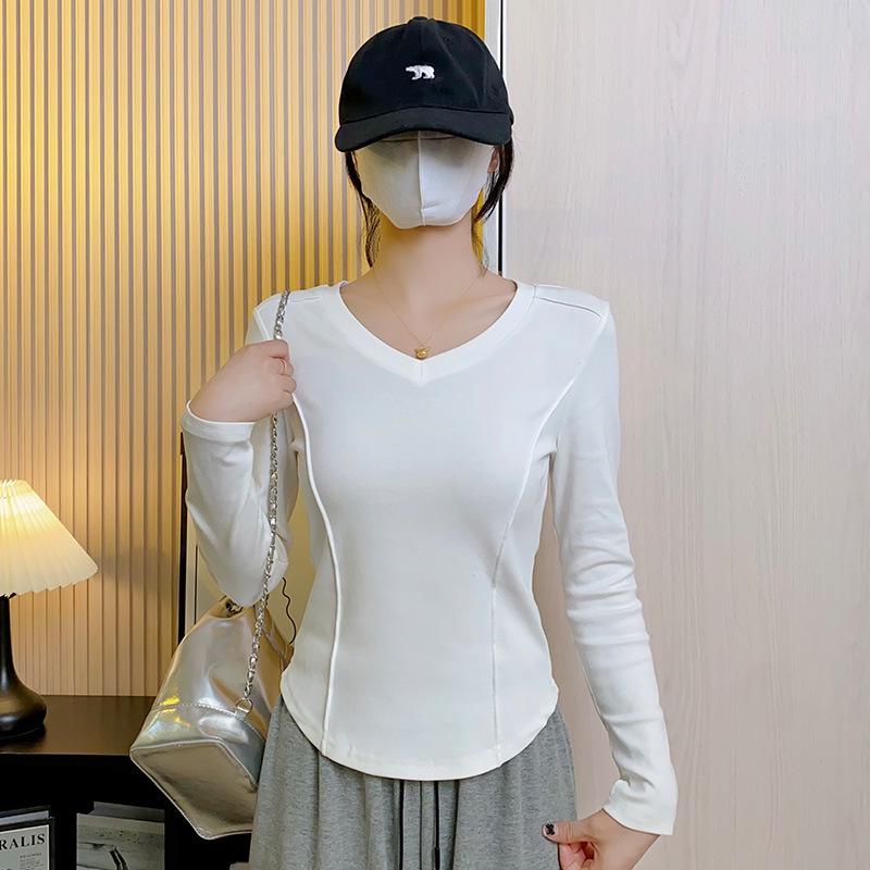 Women s White V-Neck Spliced Hem Long Sleeve Slimming Base Layer Top for Autumn and Winter S (Below 90 lbs)
Women s White V-Neck Spliced Hem Long Sleeve Slimming Base Layer Top for Autumn and Winter S (Below 90 lbs)