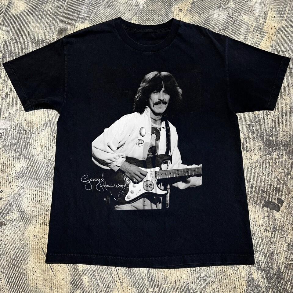 George Harrison Signature Guitar Short Sleeve Black All Size Gift Shirt HE1585 Unisex T-Shirt S
George Harrison Signature Guitar Short Sleeve Black All Size Gift Shirt HE1585 Unisex T-Shirt S