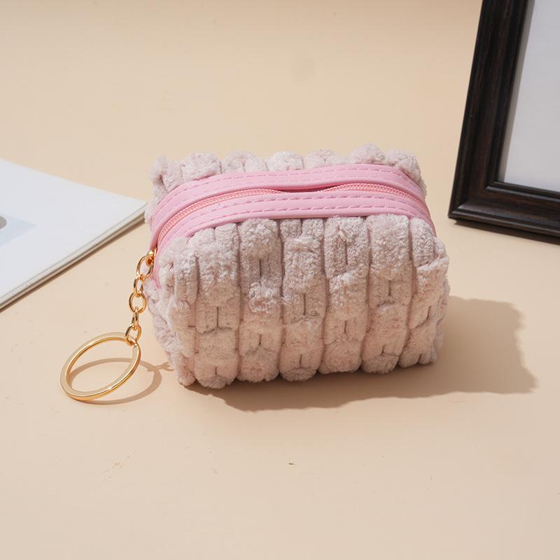 Plush Checkered Mini Coin Purse Children s Cute Keychain Small Bag with Lipstick Headphone Bag Portable рожевий
Plush Checkered Mini Coin Purse Children s Cute Keychain Small Bag with Lipstick Headphone Bag Portable рожевий