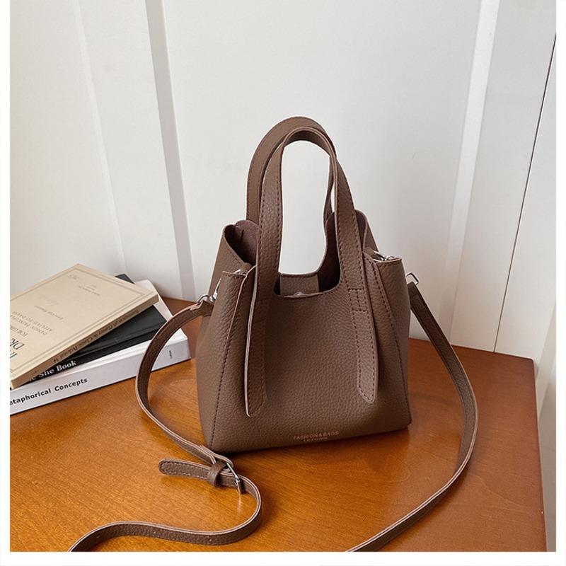 Litchi-pattern Hand-held Vegetable Basket Bag, Commuting Mother-and-daughter Bag, Single-shoulder Cross-body Bucket Bag without pendant кавовий
Litchi-pattern Hand-held Vegetable Basket Bag, Commuting Mother-and-daughter Bag, Single-shoulder Cross-body Bucket Bag without pendant кавовий