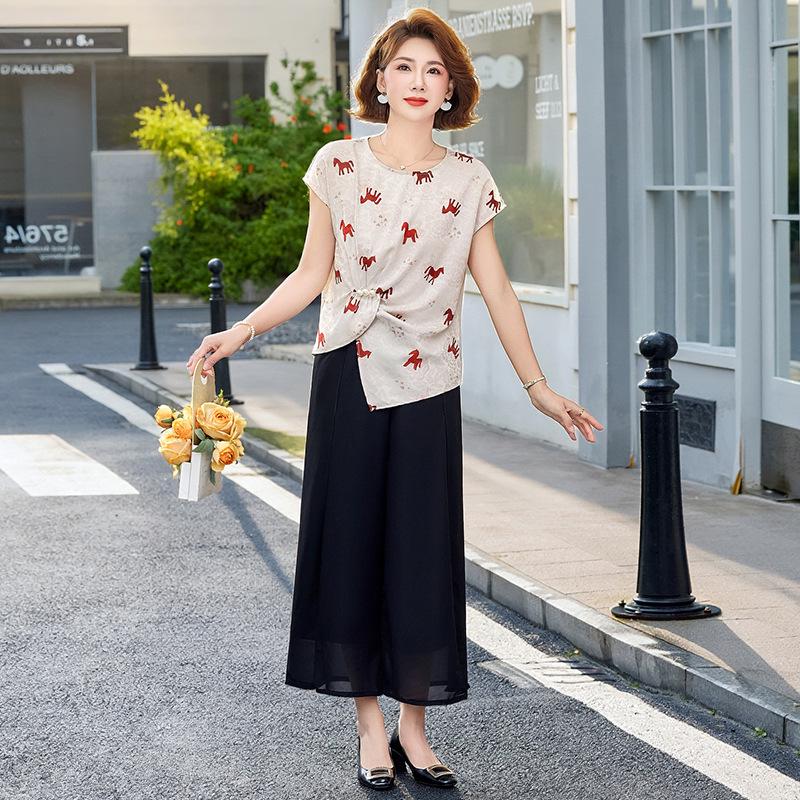 2026 Summer Fashionable Printed Two-Piece Set for Middle-Aged and Elderly Mothers: Short Sleeve Top & Bottom 4XL
2026 Summer Fashionable Printed Two-Piece Set for Middle-Aged and Elderly Mothers: Short Sleeve Top & Bottom 4XL