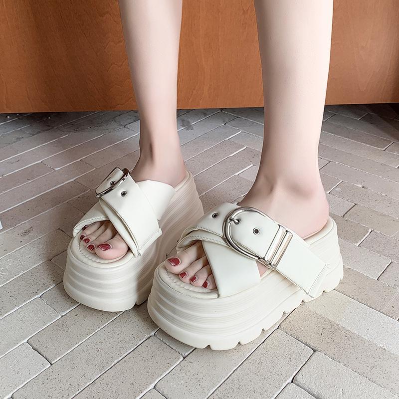 Muffin thick-soled one-word slippers women s summer new outer wear cross-strapped open-toed temperament versatile beach slippers 40
Muffin thick-soled one-word slippers women s summer new outer wear cross-strapped open-toed temperament versatile beach slippers 40
