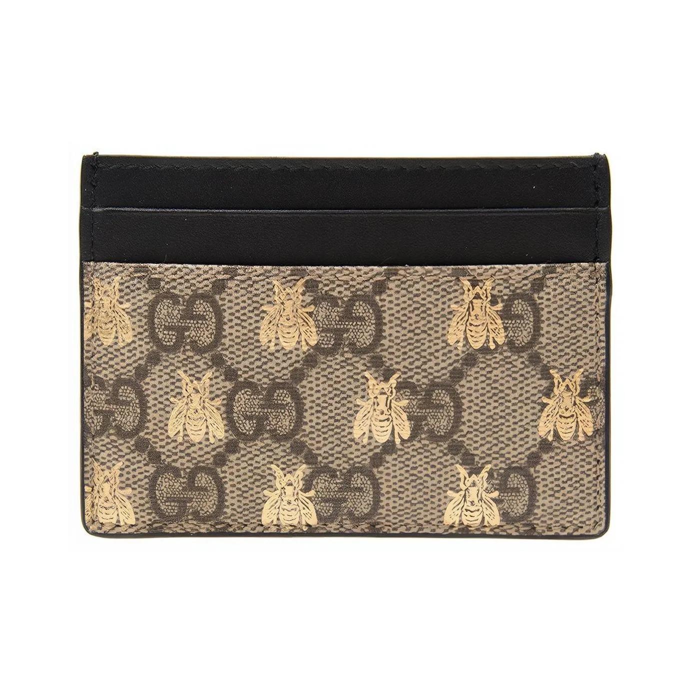 GUCCI Bee Print Vintage Logo Canvas and Leather Combination Card Holder Wallet for Women Ebony and Black Gift Box Set (Basic Set + Original Box) чорний/ебеновий
GUCCI Bee Print Vintage Logo Canvas and Leather Combination Card Holder Wallet for Women Ebony and Black Gift Box Set (Basic Set + Original Box) чорний/ебеновий