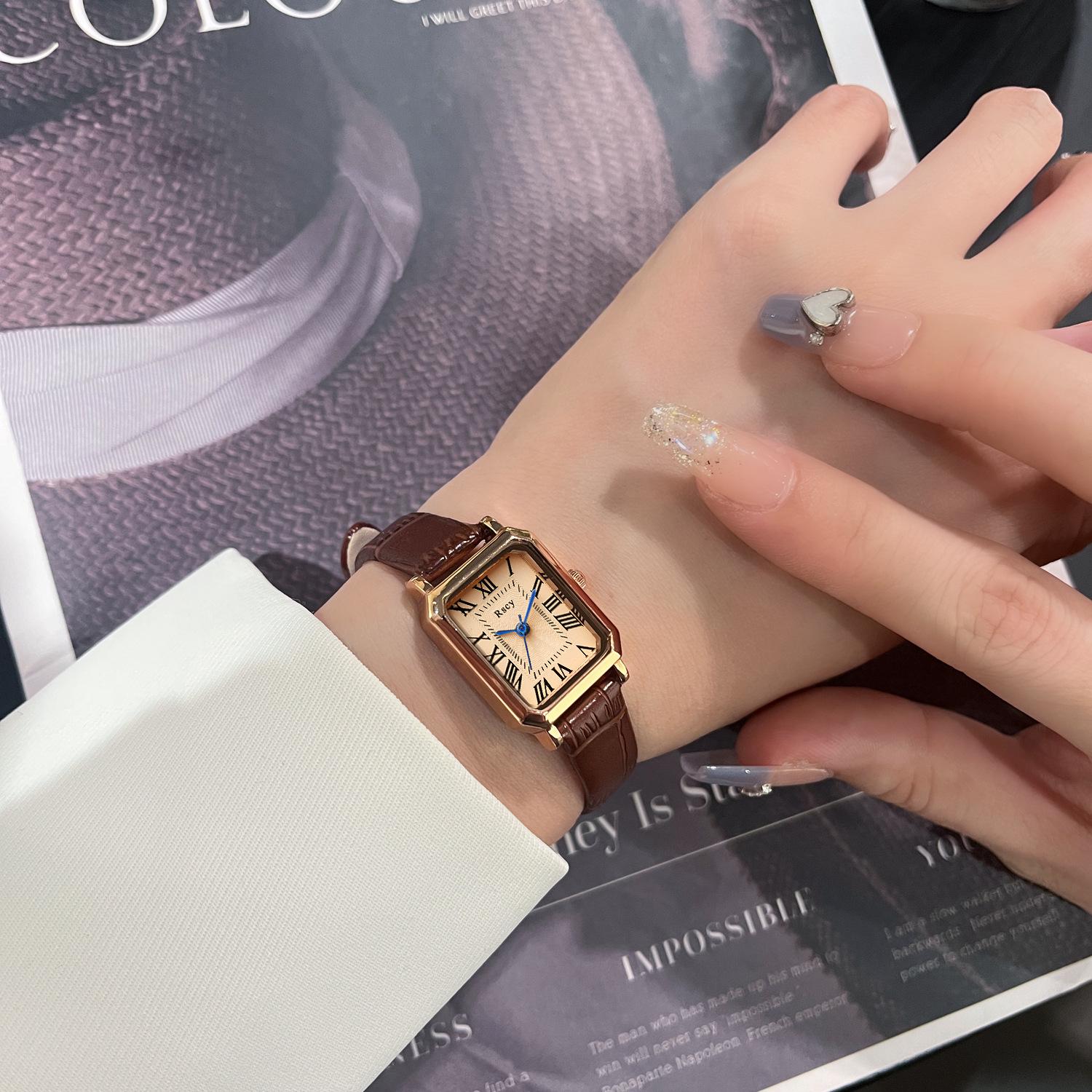 RSCY Ретро Маленькие Квадратные Кожаный Ремешок Женские Водонепроницаемые Кварцевые Часы коричневый
RSCY Ретро Маленькие Квадратные Кожаный Ремешок Женские Водонепроницаемые Кварцевые Часы коричневый