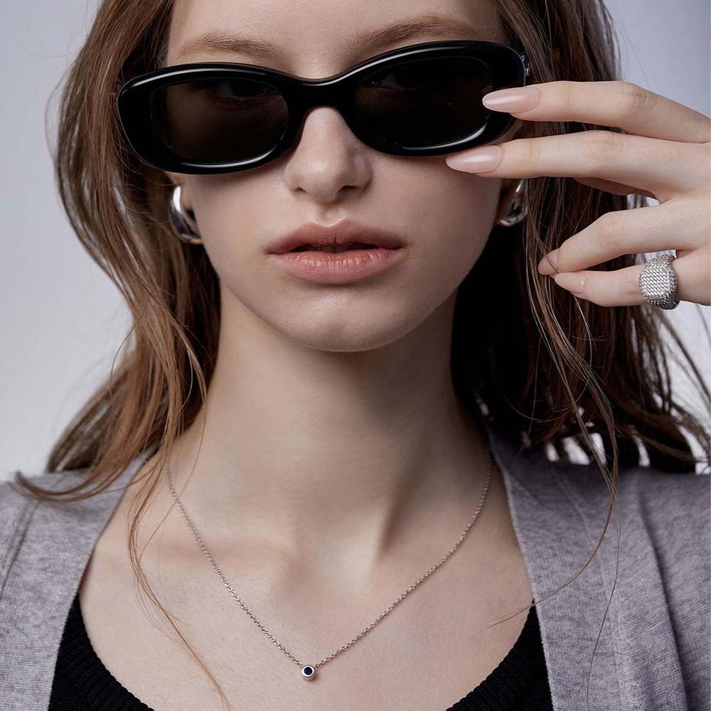 Daily Bezel Necklace _Blue
Daily Bezel Necklace _Blue