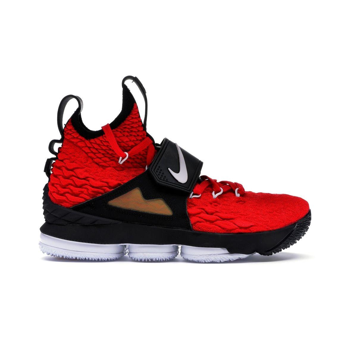 Мужские кроссовки Nike LeBron 15 Red Diamond Turf PE университет-красный бело-черный AO9144-600
Мужские кроссовки Nike LeBron 15 Red Diamond Turf PE университет-красный бело-черный AO9144-600