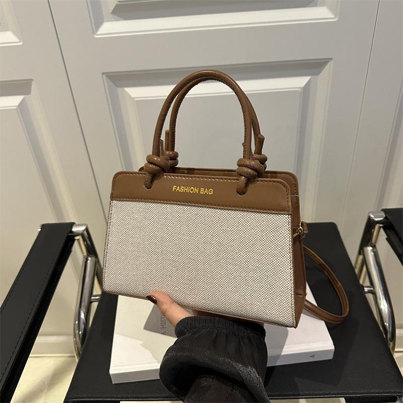 Versatile women s portable small bag women s bag 2025 new trendy fashion shoulder bag crossbody small square bag коричневий
Versatile women s portable small bag women s bag 2025 new trendy fashion shoulder bag crossbody small square bag коричневий