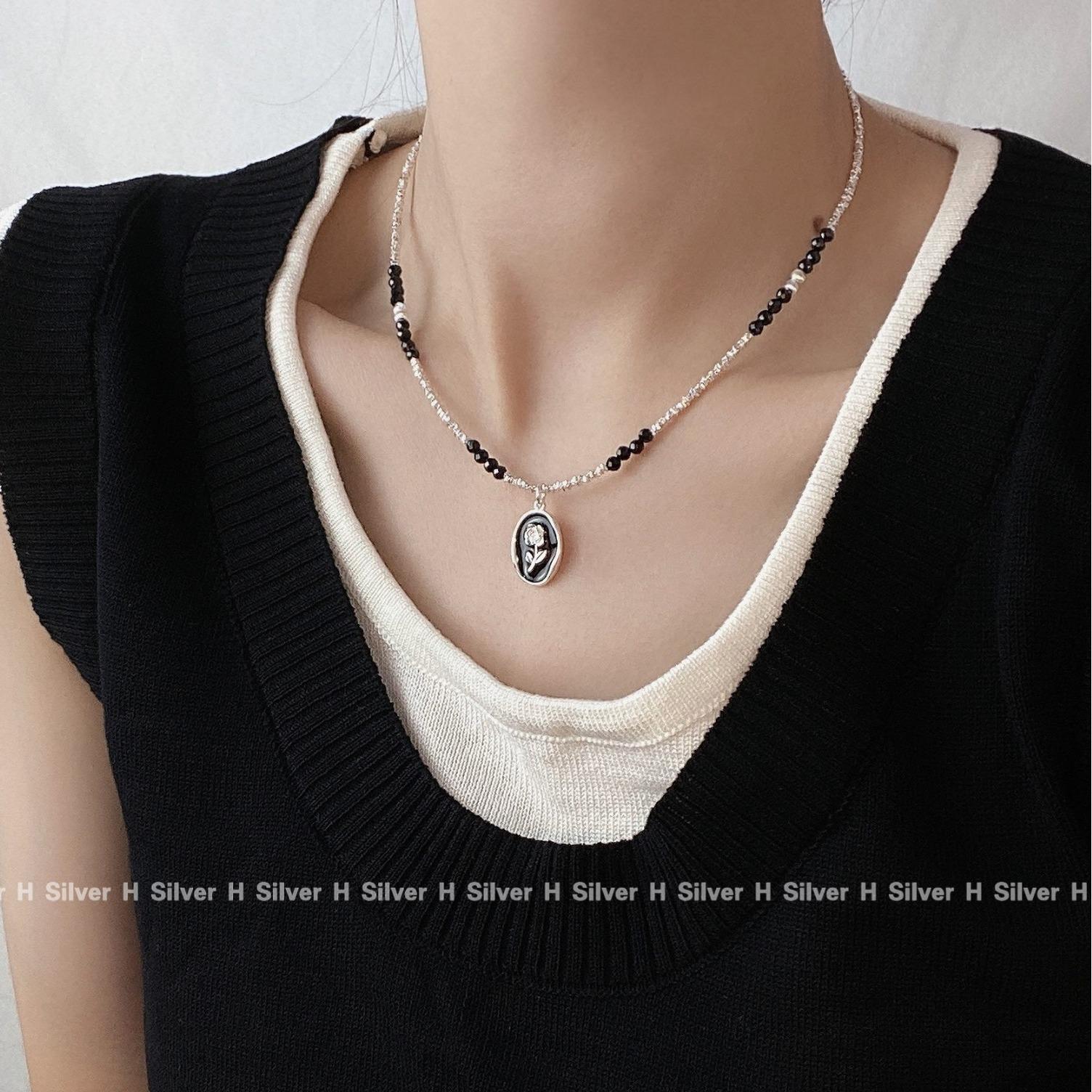 S925 Sterling Silver Flower Necklace - Sweet Niche Design, Light Luxury, High-End Versatile Style Silver
S925 Sterling Silver Flower Necklace - Sweet Niche Design, Light Luxury, High-End Versatile Style Silver