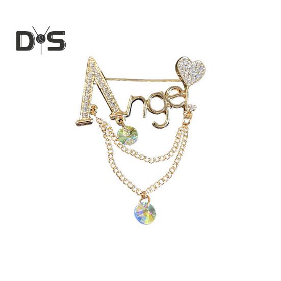 Женская брошь со стразами, декор в форме ангела, цепочка из нержавеющей стали, противоскользящая, износостойкая, воротник пальто, шляпа, шарф, украшение, булавка для одежды, украшения для одежды золотистый
Женская брошь со стразами, декор в форме ангела, цепочка из нержавеющей стали, противоскользящая, износостойкая, воротник пальто, шляпа, шарф, украшение, булавка для одежды, украшения для одежды золотистый