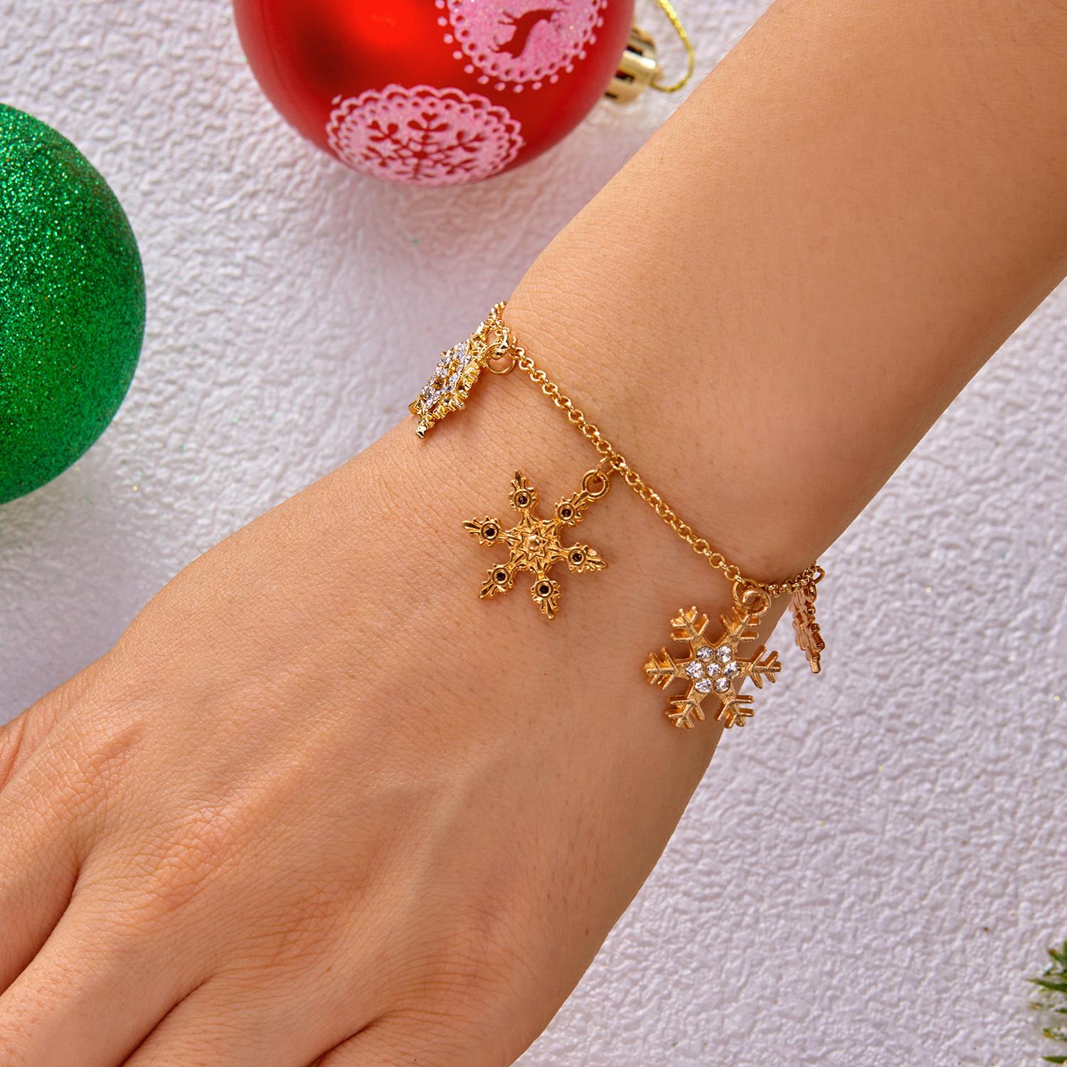 Christmas Theme Metal Crystal Resin Pendant Bracelet for Women Fashion Rhinestone Shiny Bangle Party Festival New Year Jewelry
Christmas Theme Metal Crystal Resin Pendant Bracelet for Women Fashion Rhinestone Shiny Bangle Party Festival New Year Jewelry