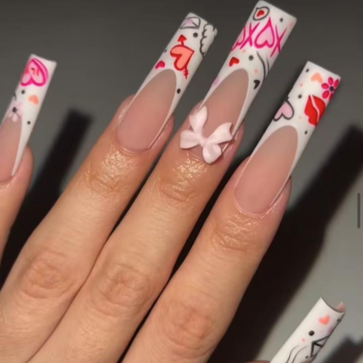 Набор из 24 французских накладных ногтей в форме сердца с белым краем - Съемный носимый нейл-арт
Набор из 24 французских накладных ногтей в форме сердца с белым краем - Съемный носимый нейл-арт