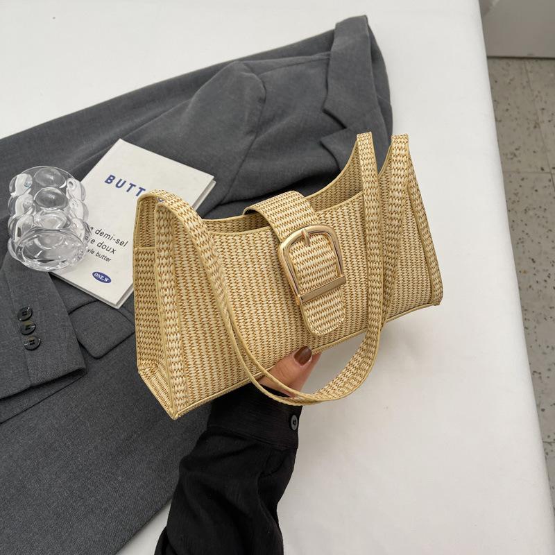 Autumn new fashion simple retro design single shoulder underarm small square bag women зелений
Autumn new fashion simple retro design single shoulder underarm small square bag women зелений