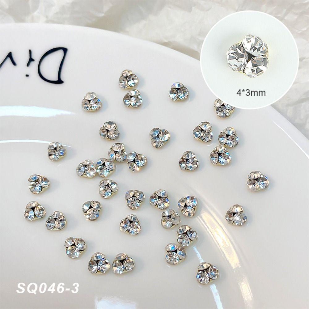 10pcs Luxury Crystal Nail Art Rhinestone Shining Nail Art Charms Manicure Accessory 4x3mm
10pcs Luxury Crystal Nail Art Rhinestone Shining Nail Art Charms Manicure Accessory 4x3mm