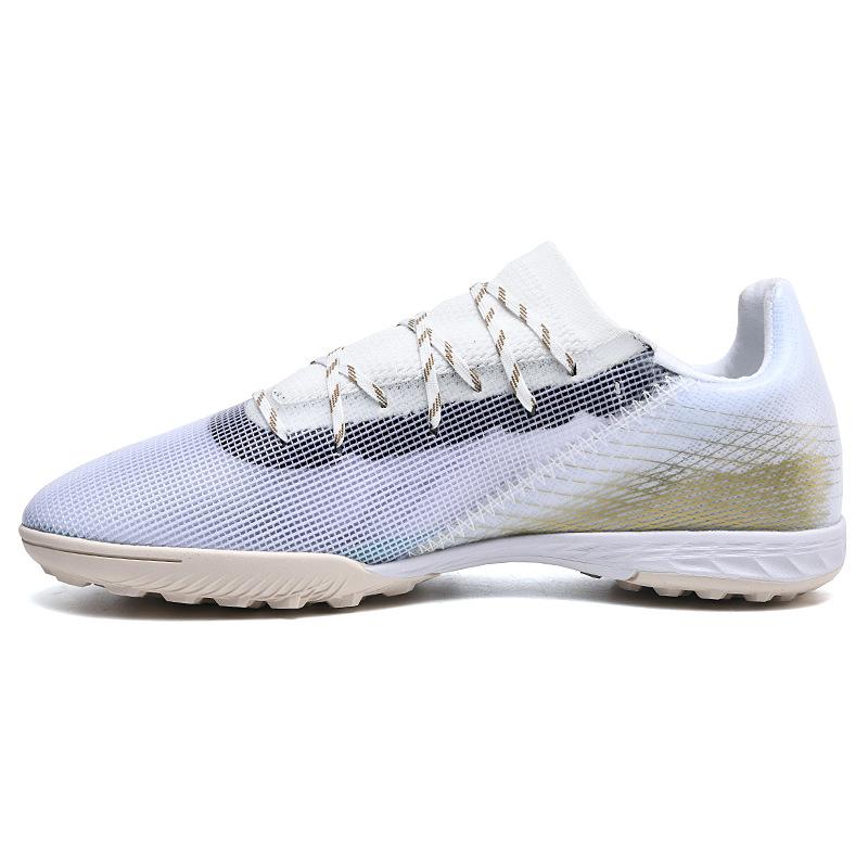 New football shoes men s and women s non-slip comfortable large size sports low-top broken nails grass Football shoes 35
New football shoes men s and women s non-slip comfortable large size sports low-top broken nails grass Football shoes 35