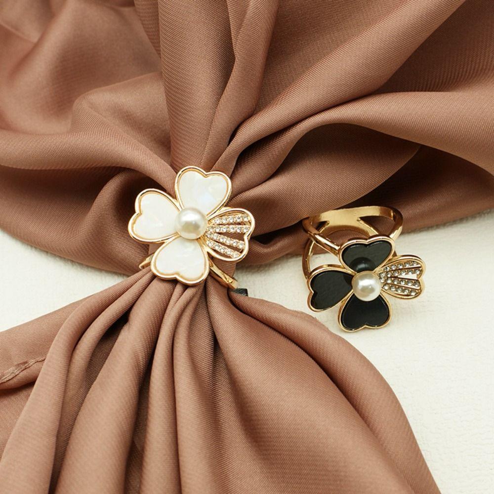 Zinc Zinc Alloy Pearl Floral Scarf Ring Clip Four-leaf Clover Metal Shawl Clip Buckle Clothing Accessories
Zinc Zinc Alloy Pearl Floral Scarf Ring Clip Four-leaf Clover Metal Shawl Clip Buckle Clothing Accessories
