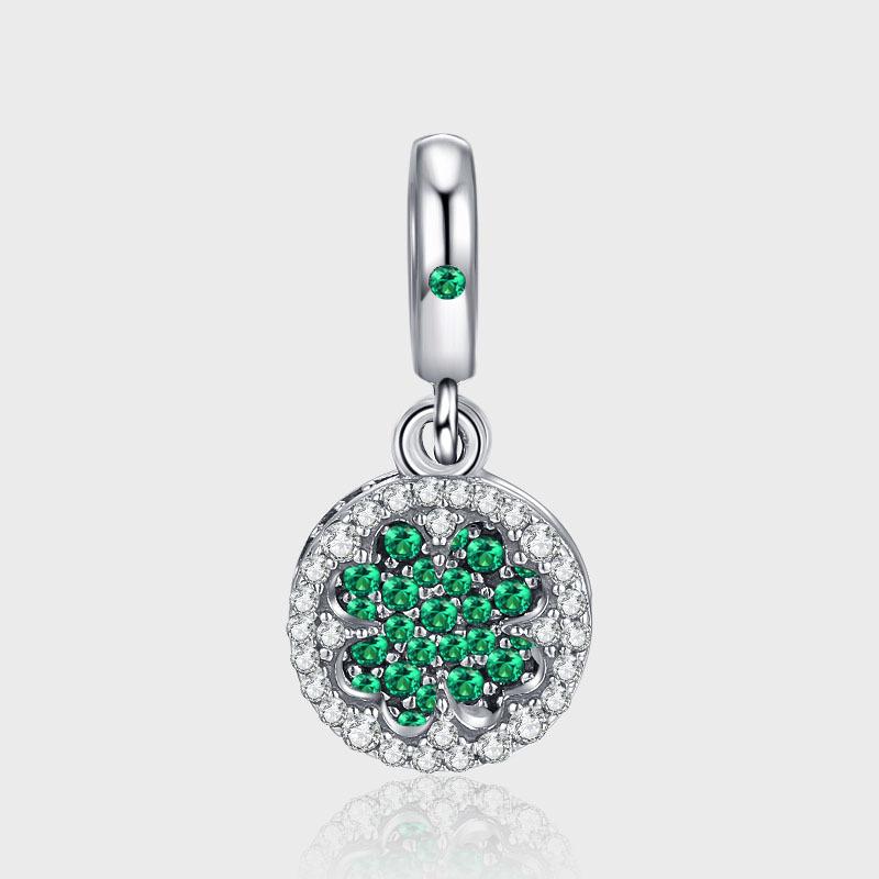 Elegant Women s S925 Sterling Silver Four-Leaf Clover Pendant - Luxury, Retro & Versatile Design
Elegant Women s S925 Sterling Silver Four-Leaf Clover Pendant - Luxury, Retro & Versatile Design
