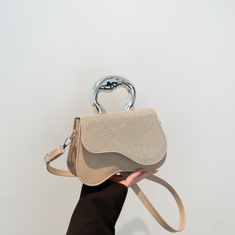 Niche design light luxury trend high-end texture temperament versatile shoulder messenger bag handbag women s bag square bag хакі
Niche design light luxury trend high-end texture temperament versatile shoulder messenger bag handbag women s bag square bag хакі